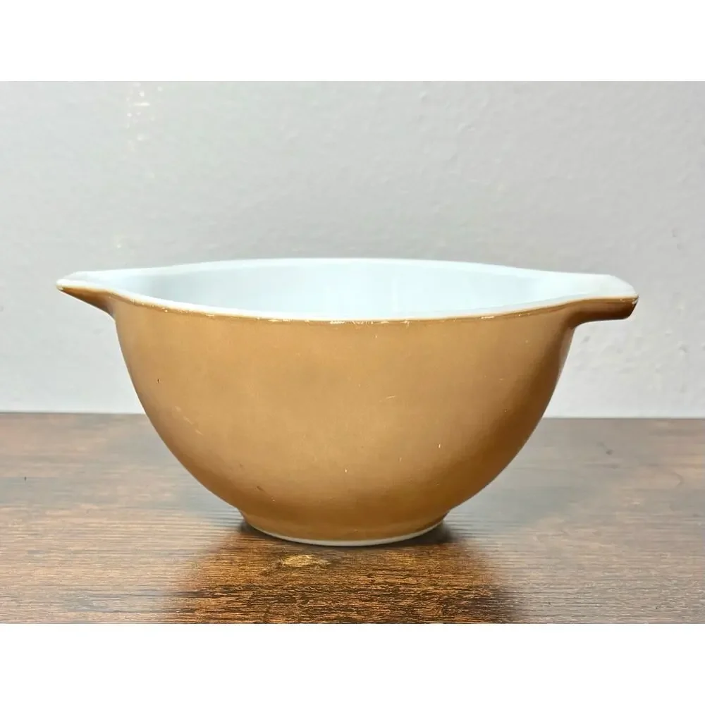 Vintage PYREX #441 Brown Mixing Bowl 1-1/2 PT Made in USA